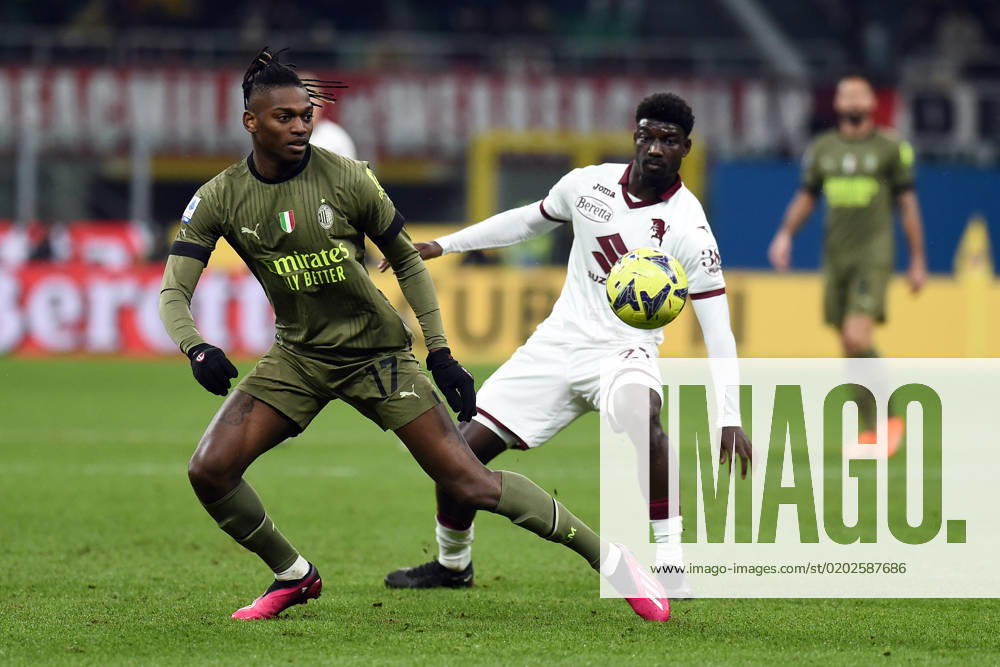 Photo IPP Paolo Bona Milan 10 02 2023 Serie A Football Championship season 2022 2023 Milan Turin In the photo Rafael Leao and Michel Adipo Italy Photo Press Worldwide Copyright 0