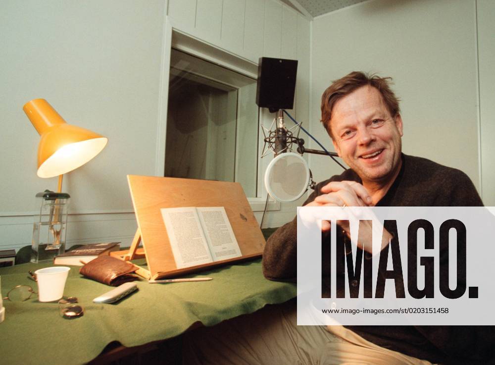 STOCKHOLM 19991222 The actor Krister Henriksson reads talking books in a studio in Enskede outside Stockholm STOCKHOLM SWEDEN