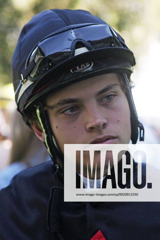 Iffezheim, Baden-Wuerttemberg, GER - Rennreiter Andreas Dalbark im Portrait. Galopprennbahn Baden-Baden, Iffezheim. (Jockey, Dalbark, Portrait, Portraet, Porträt) 023B290815IFFEZHEIM
