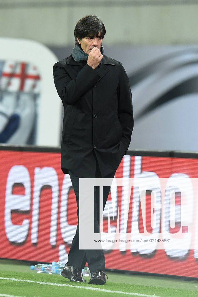 Fußball Länderspiel Deutschland - Georgien am 11.10.2015 in der Red Bull Arena in Leipzig Joachim Löw ( Bundestrainer ) xRx