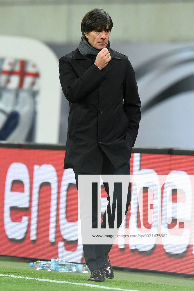 Fußball Länderspiel Deutschland - Georgien am 11.10.2015 in der Red Bull Arena in Leipzig Joachim Löw ( Bundestrainer ) xRx