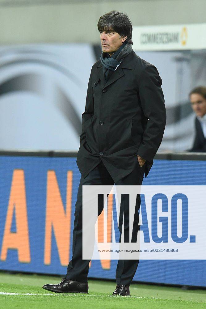 Fußball Länderspiel Deutschland - Georgien am 11.10.2015 in der Red Bull Arena in Leipzig Joachim Löw ( Bundestrainer ) xRx