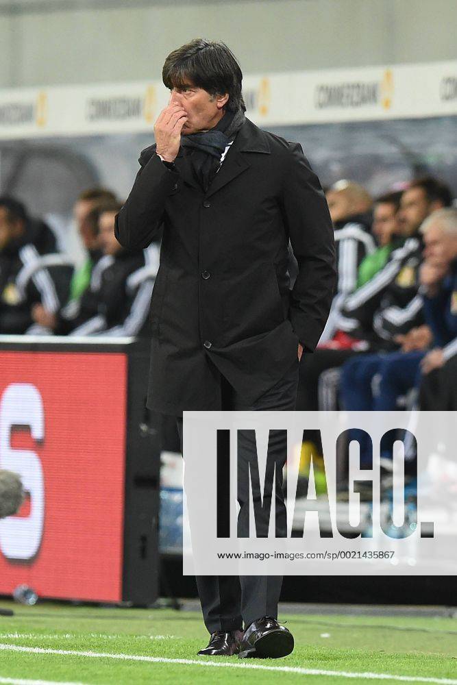 Fußball Länderspiel Deutschland - Georgien am 11.10.2015 in der Red Bull Arena in Leipzig Joachim Löw ( Bundestrainer ) xRx