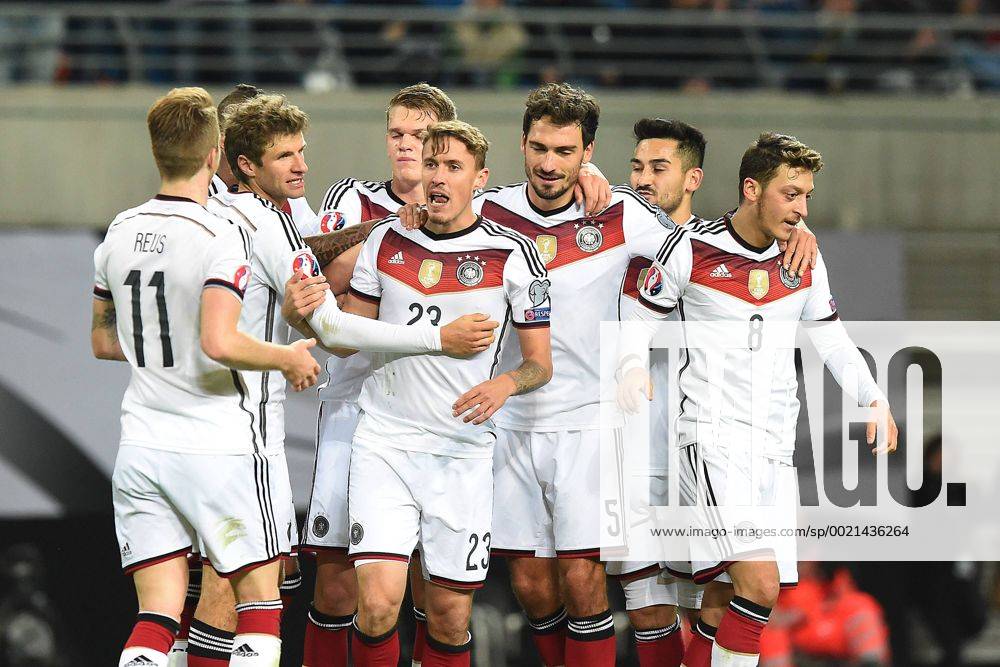 Fußball Länderspiel Deutschland - Georgien am 11.10.2015 in der Red Bull Arena in Leipzig Torjubel zum 2:1 durch Max Kruse ( Deutschland ) xRx
