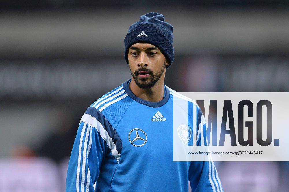 Fußball EM-Qualifikation Deutschland - Georgien am 11.10.2015 in der Red Bull Arena in Leipzig Karim Bellarabi ( Deutschland )