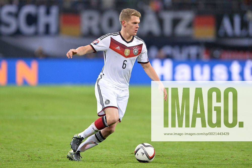 Fußball EM-Qualifikation Deutschland - Georgien am 11.10.2015 in der Red Bull Arena in Leipzig Matthias Ginter ( Deutschland )
