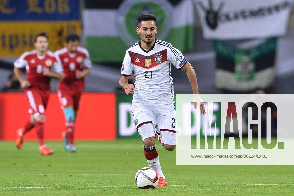 Fußball EM-Qualifikation Deutschland - Georgien am 11.10.2015 in der Red Bull Arena in Leipzig Ilkay Gündogan ( Deutschland )