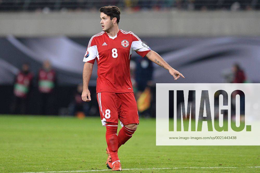 Fußball EM-Qualifikation Deutschland - Georgien am 11.10.2015 in der Red Bull Arena in Leipzig Valeri Qazaishvili ( Georgien )