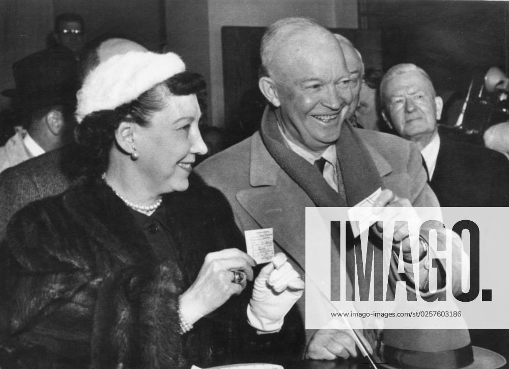 Dwight eisenhower, mamie geneva eisenhower, 1956 Dwight eisenhower, mamie geneva eisenhower, 1956