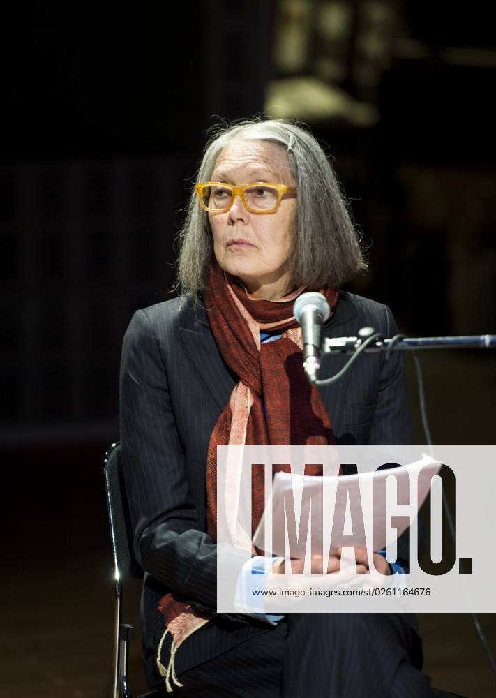STOCKHOLM 2015 05 08 Canadian poet Anne Carson presents her performance Antigonick at Moderna museet STOCKHOLM SVERIGE ACE