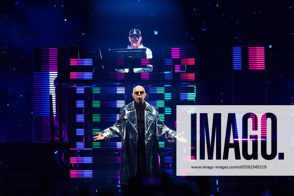 Neil TENNANT vocals and Chris LOWE keyboard The British electropop duo PET SHOP BOYS at their live performance at the Lanxess Arena in Cologne 01 07 2023 Cologne Deutz NRW Germany