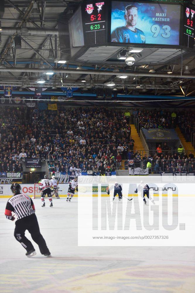 Maximilian Kastner (EHC Red Bull Muenchen), Tor zum 5:2 Sieg, Anzeigenwuerfel, Torschuetze, EHC Red Bull Muenchen vs Koelner Haie, 24.02.17