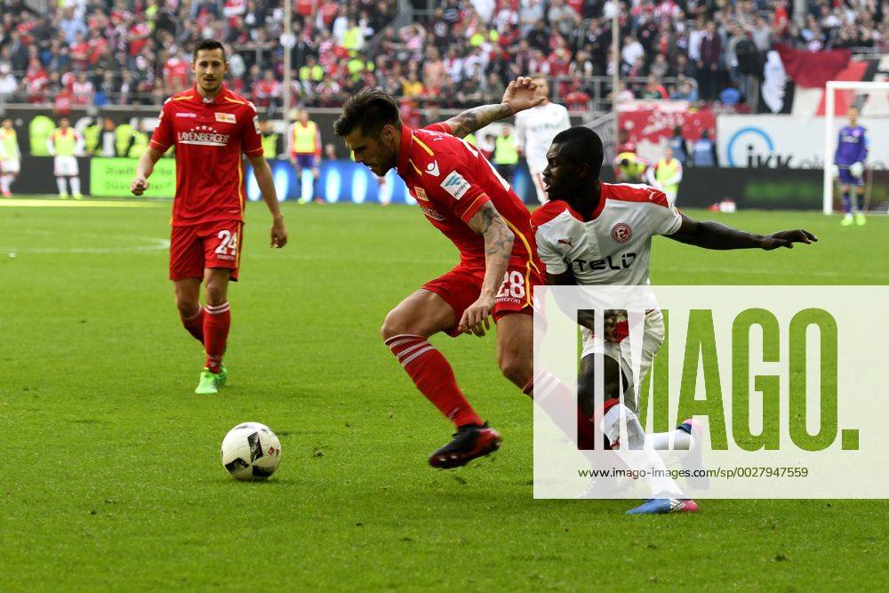 Fußball 2. Liga 28. Spieltag Fortuna Düsseldorf - 1. FC Union Berlin am 09.04.2017 in der Esprit-Arena in Düsseldorf Christopher Trimmel (Union Berlin 28), gegen Ihlas Bebou (Duesseldorf 37), WD