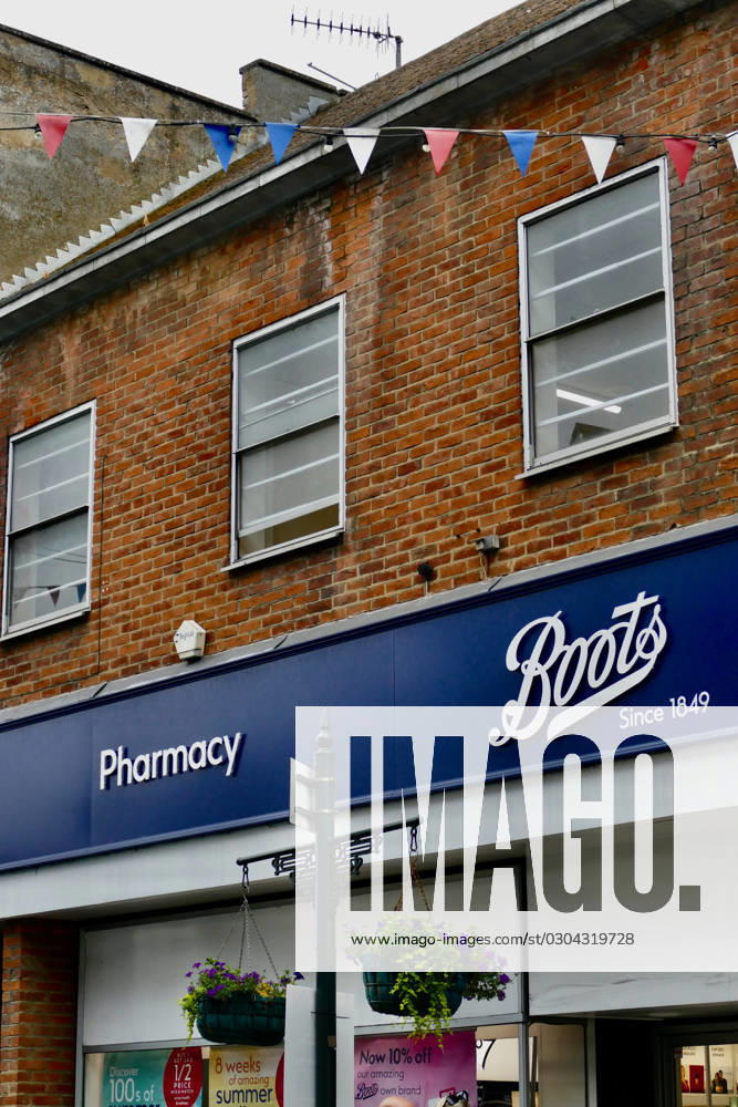 Boots to close 300 UK pharmacies over the next year The US-owners of the pharmacy chain said they will shut down stores in close proximity to each other as part of plans to consolidate the business. 28 June 2023, Credit:Geoffrey Swaine Avalon UK, Oxfordshire, Henley on Thames