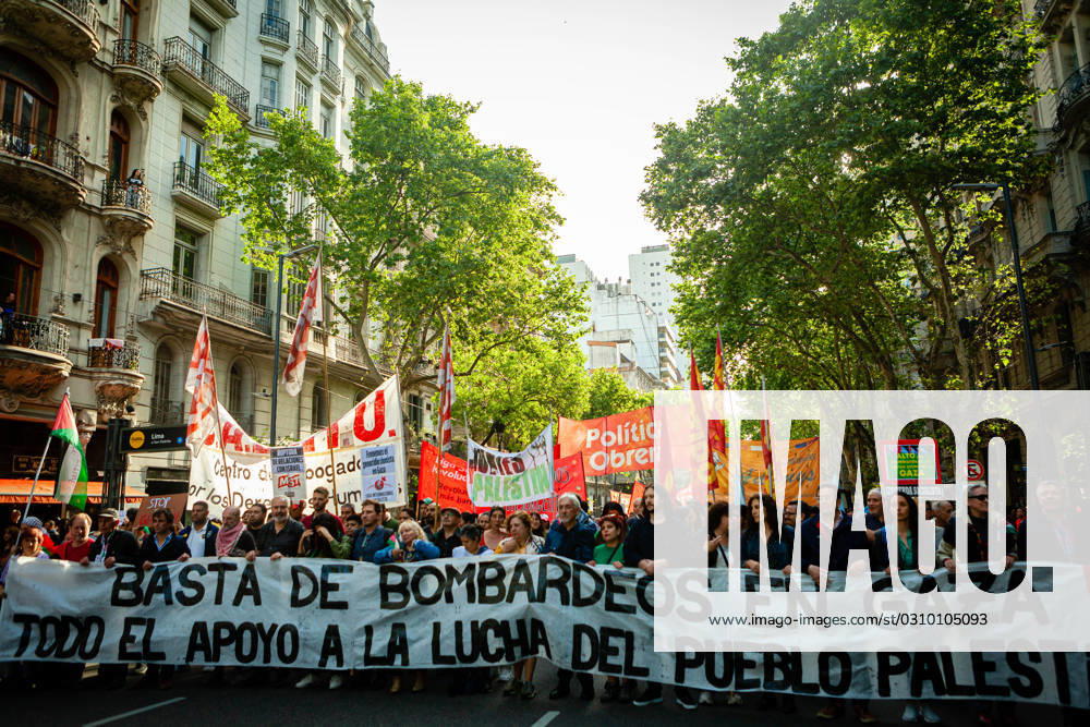 Social organizations stand in front of the Israeli embassy in Buenos Aires during a protest in support of Palestinians in Gaza, amid the conflict between Israel and Hamas. The protesters were demanding Israel to stop the bombing against Gaza and to allow humanitarian aid. Buenos Aires Argentina - ZUMA in 20231025_int_a188_005