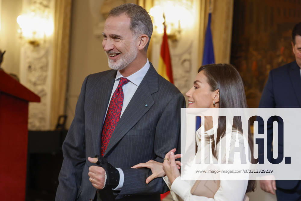 Spain s King Felipe VI (L) and Queen Letizia (R) during a gathering with the Spanish community in Copenhagen, Denmark, 08 November 2023, on the last day of their visit to Denmark. Spanish Royal couple visit Denmark !ACHTUNG: NUR REDAKTIONELLE NUTZUNG!