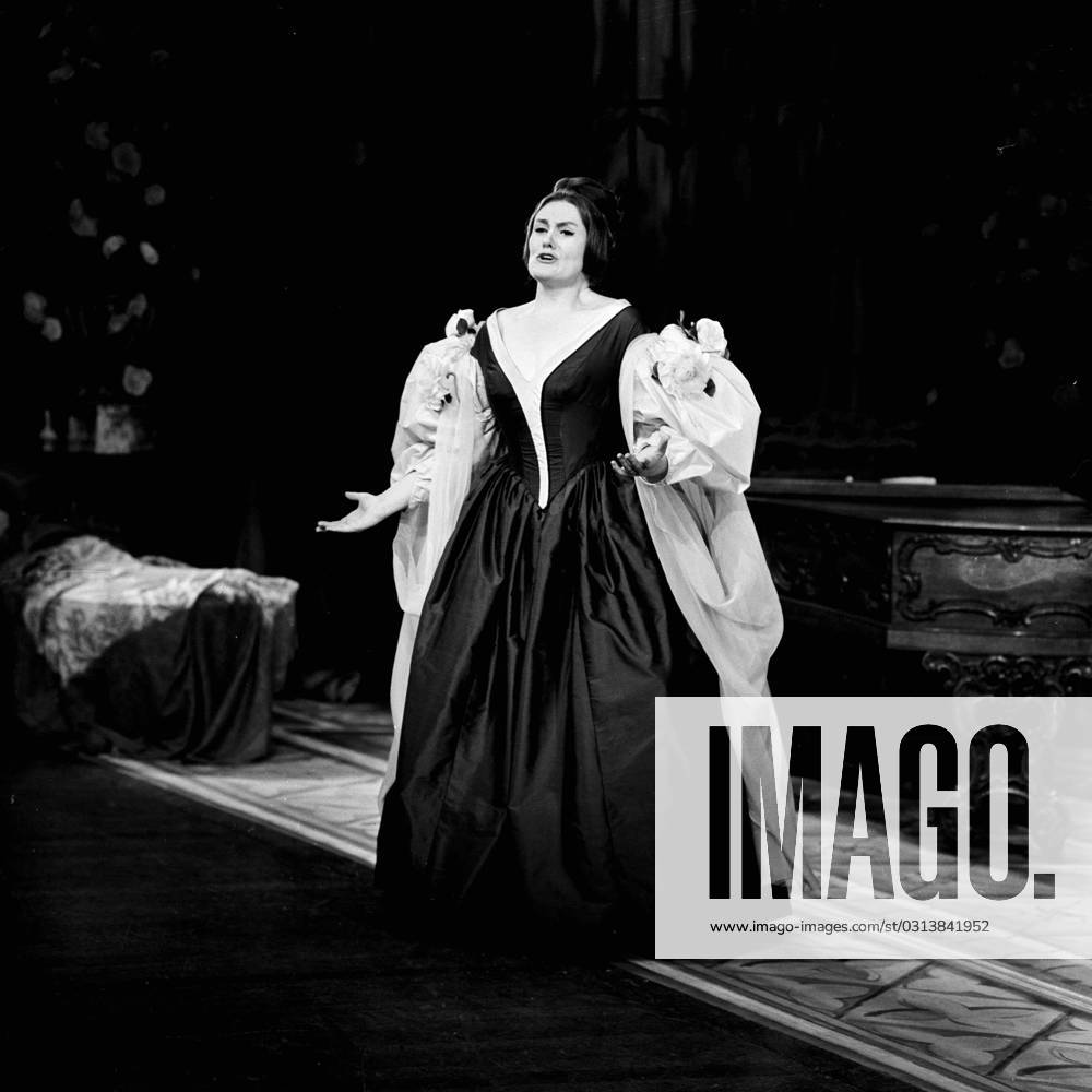 Dame Joan Sutherland, opera singer Dame Joan Sutherland, opera singer, Credit:NEW Avalon
