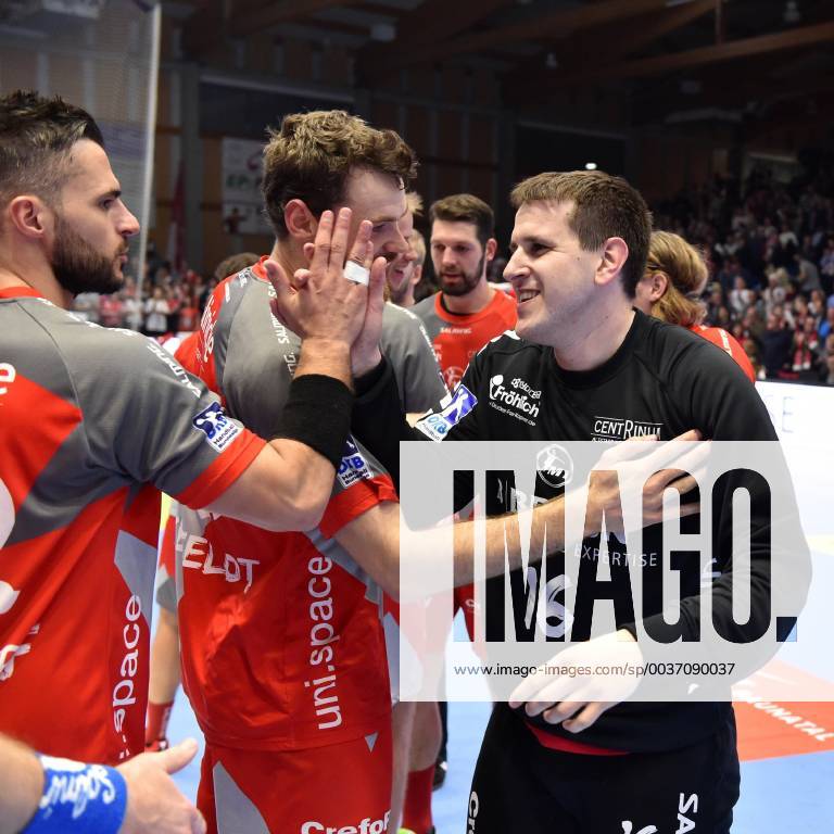 Cheers Joy after the victory Nebojsa Simic Goalkeeper MT Melsungen R Michael Allendorf L and Simon Birkefeldt M GER MT Melsungen Bergischer HC Handball 1 Bundesliga Men 21 218 2018 GER MT Melsungen Bergischer HC Handball 1 Liga Maenner 21 10 2018 Kassel