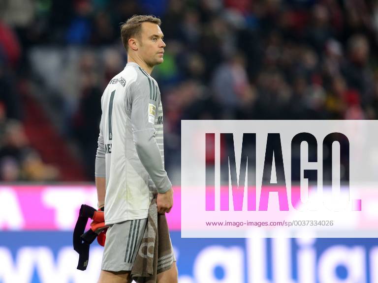 Goalkeeper Manuel Neuer FC Bayern Muenchen 1 after 1 1 FC Bayern Muenchen vs SC Freiburg DFL regulations prohibit any use of photographs as image sequences and or quasi video Langer Eibner Pressefoto FC Bayern Muenchen vs SC Freiburg 1 Bundesliga Fussball 03 11 2018 Muenchen