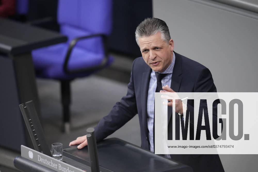German Bundestag, 145th plenary session Thorsten Frei CDU very energetic with powerful gesture in portrait during his speech on the supplementary budget 2023 at the 145th session of the German Bundestag in Berlin, 15 12 2023 Berlin Berlin Germany