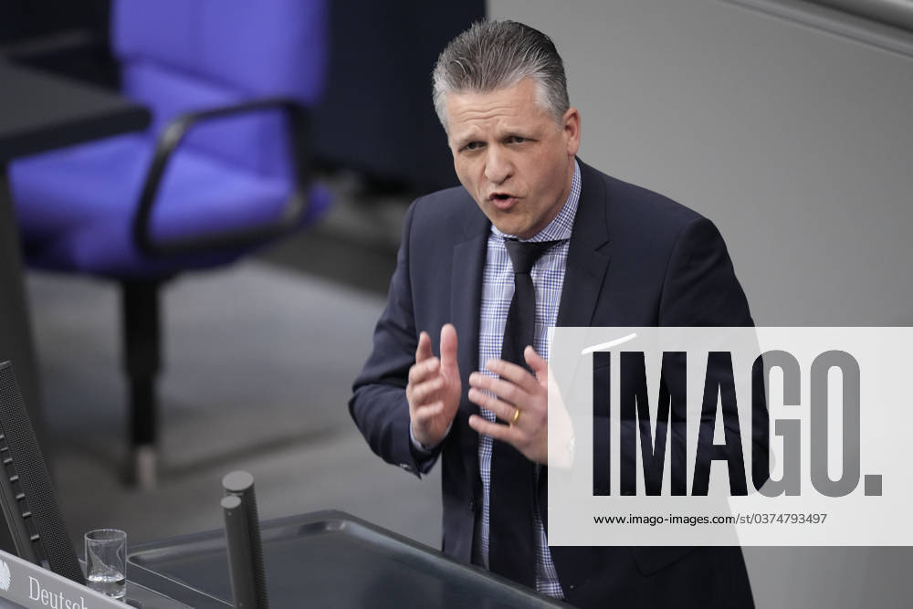 German Bundestag, 145th plenary session Thorsten Frei CDU very energetic with powerful gesture in portrait during his speech on the supplementary budget 2023 at the 145th session of the German Bundestag in Berlin, 15 12 2023 Berlin Berlin Germany