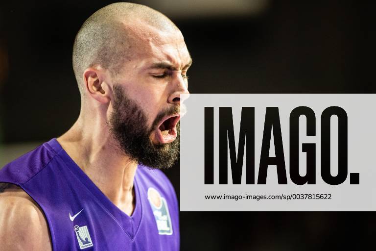 Basketball Bundesliga easyCredit BBL Season 2018 19 5 Matchday BG Göttingen HAKRO Merlins Crailsheim Göttingens Dennis Kramer gesticulated Photo Swen Porter BG Göttingen HAKRO Merlins Crailsheim SPF3960