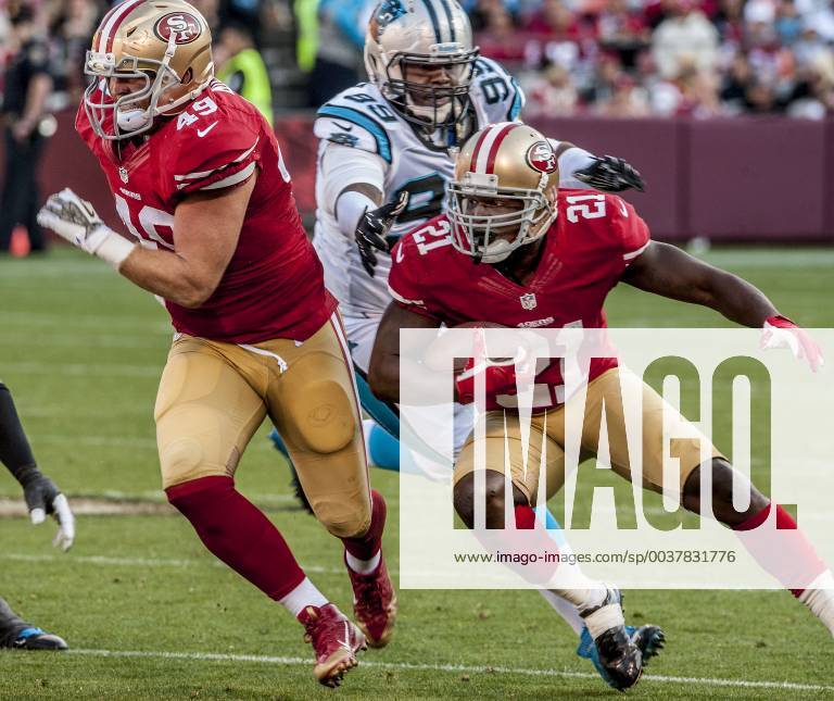 San Francisco, California, U.S - San Francisco 49ers fullback Bruce Miller (49) blocks for running back Frank Gore (21) on Sunday, November 10, 2013 in San Francisco, California. The Panthers defeated the 49ers 10-9. NFL American Football Herren USA 2013: 49ers 9:10 Panthers - ZUMAg52_ 20131110_zap_g52_023