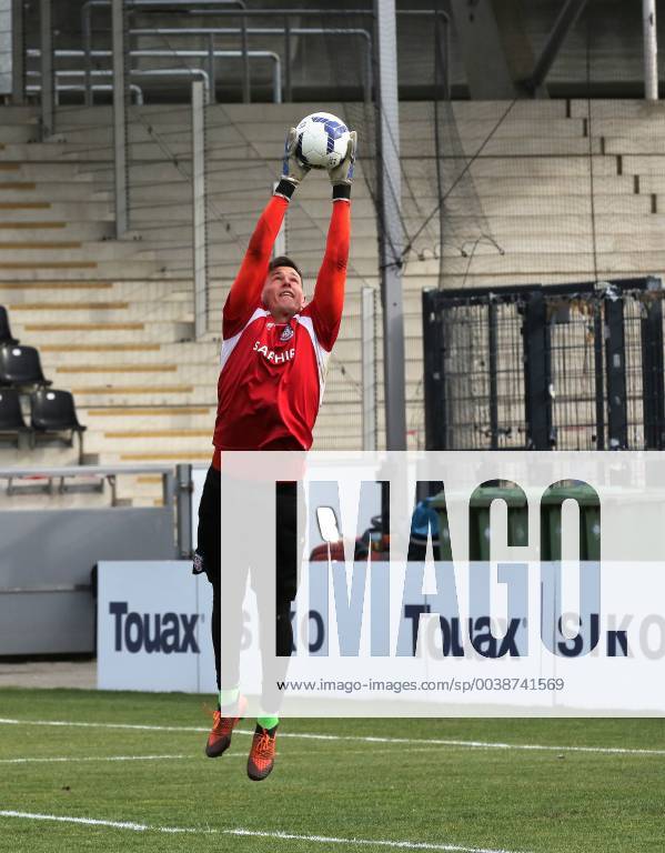 Frankfurt am Main PSD Bank Arena Bornheimer Hang Regionalliga South Season 2018 2019 FSV Frankfurt vs Viktoria Aschaffenburg Goalkeeper Aulbach Marco 33 FSV Frankfurt Test match