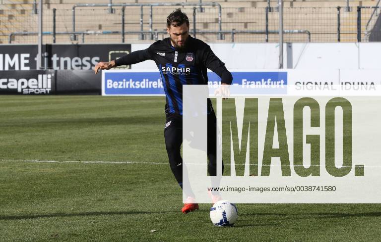 Frankfurt am Main PSD Bank Arena on Bornheimer Hang Regionalliga South Season 2018 2019 FSV Frankfurt vs. Viktoria Aschaffenburg Robert Schick 15 FSV Frankfurt test match