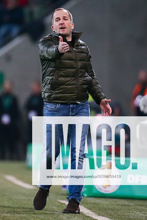 Coach Manuel Baum FC Augsburg gestures DFB regulations prohibit any use of photographs as image sequences and or quasi video GER Football DFB Cup FC Augsburg RB Leipzig 02 04 2019 Augsburg