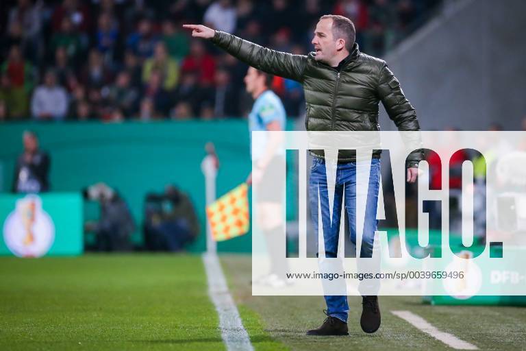Coach Manuel Baum FC Augsburg gestures DFB regulations prohibit any use of photographs as image sequences and or quasi video GER Football DFB Cup FC Augsburg RB Leipzig 02 04 2019 Augsburg