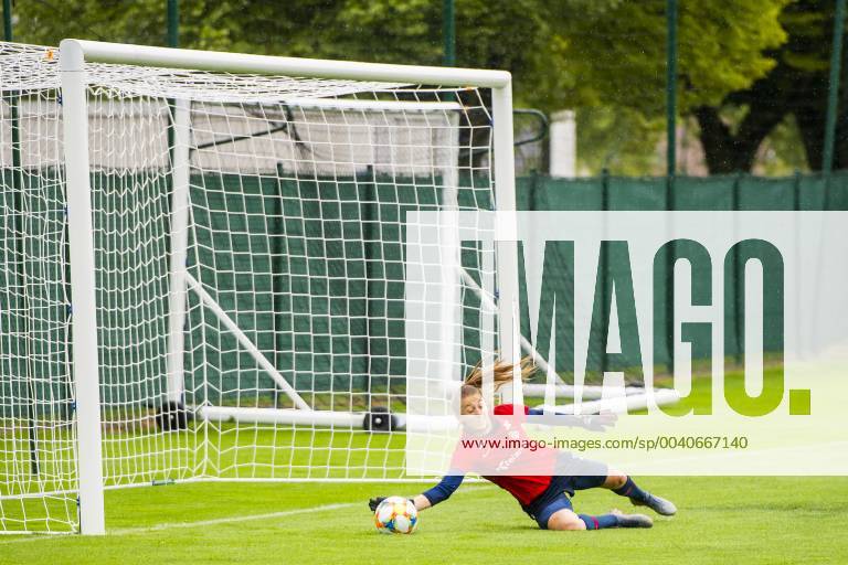 Goalkeeper Cecilie Haustaker Fiskerstrand of Norway during a training session on June 5, 2019 in Reims Photo Fredrik Varfjell BILDBYRAN code FV 150252,