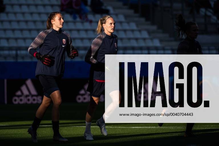 Goalkeeper Cecilie Haustaker Fiskerstrand and goalkeeper Ingrid Hjelmseth of Norway during warm up ahead of the FIFA Women s World Cup match between Norway and Nigeria on June 8, 2019 in Reims Photo Fredrik Varfjell BILDBYRAN kod FV 150256,