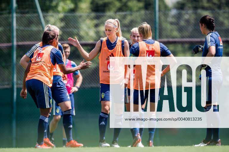 Amanda Ilestedt of Sweden during a training session on June 17, 2019 in Nice Photo Simon Hastegard Image Source Code SH 180074 bbeng soccer football soccer soccer dam women women france france world cup 2019 world championship world championship fifa women s world cup 2019 world cup sweden training training Practice,