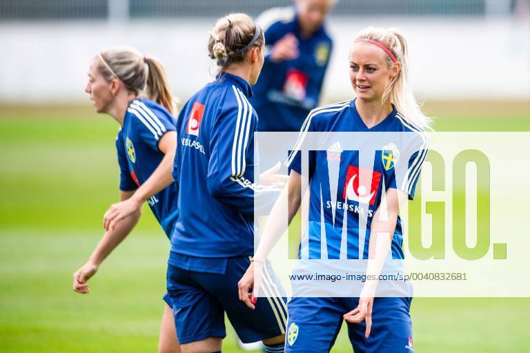 Amanda Ilestedt of Sweden during a training session June 19, 2019 in Le Havre Photo Simon Hastegard Image Source Code SH 180077 bbeng football football soccer ladies women women france france world cup world championships 2019 world championships world fifa women s world cup 2019 world cup sweden sweden training training Practice,