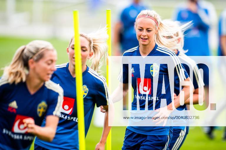Amanda Ilestedt of Sweden during a training session June 19, 2019 in Le Havre Photo Simon Hastegard Image Source Code SH 180077 bbeng football football soccer ladies women women france france world cup world championships 2019 world championships world fifa women s world cup 2019 world cup sweden sweden training training Practice,