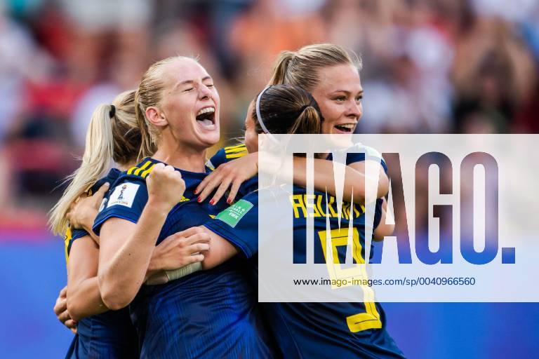 Stina Black Sweden celebrates with teammates after 1 2 during the FIFA World Cup quarter final between Germany and Sweden on June 29, 2019 in Rennes Photo Simon Hastegard Image Source Code SH 180094 bbeng football football soccer ladies women women france france vm world Cup 2019 world cup world championship fifa women s world cup 2019 world cup quarter final knockout stage sweden sweden germany germany germany,