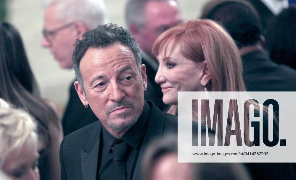 Bruce Springsteen and wife Patti Scialfal at the reception in the East Room of the White House in Washington, D.C. for the 37th Kennedy Center Honorees on Sunday, December 7, 2014. Credit: Dennis Brack Pool via CNP
