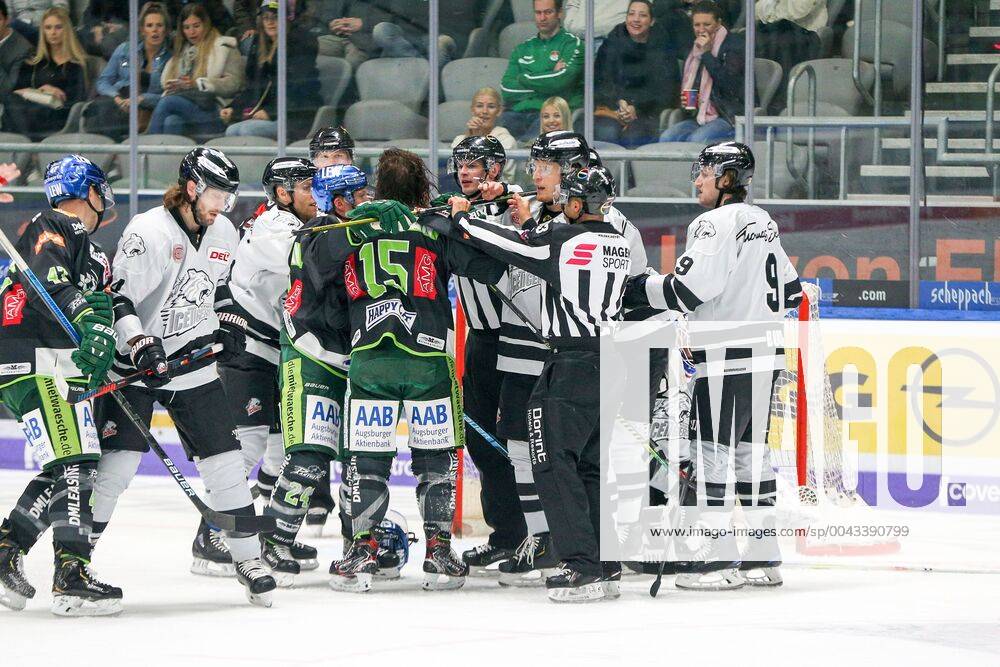 Fighting between the players, Augsburg Panther vs. Thomas Sabo Ice Tigers, Ice Hockey, DEL, 13 10 2019 Augsburg Bayern Deutschland