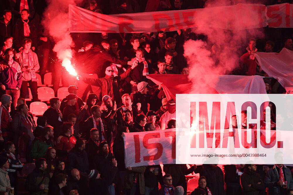 Fans of FC Bayern Munich II ignite Bengalos and smoke bombs, Bengalo, Bengalos, fireworks, flare, fans, audience, spectators, mood, atmosphere, stadium, 28 10 2019, Munich Germany , football, 3 League, FC Bayern Munich II SV Waldhof Mannheim, DFB DFL REGULATIONS PROHIBIT ANY USE OF PHOTOGRAPHS AS IMAGE SEQUENCES AND OR QUASI VIDEO