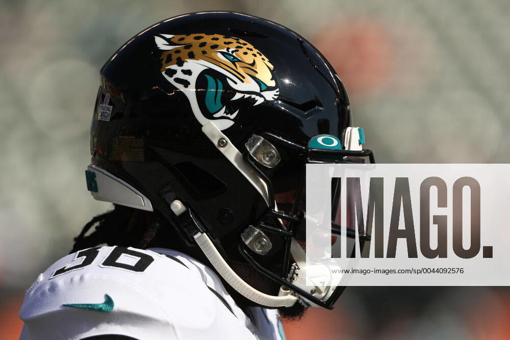CINCINNATI, OH - OCTOBER 20: Jacksonville Jaguars defensive back Ronnie Harrison (36) warms up before the game against the Jacksonville Jaguars and the Cincinnati Bengals on October 20th 2019, at Paul Brown Stadium in Cincinnati, OH. (Photo by Ian Johnson Icon Sportswire) NFL, American Football Herren, USA OCT 20 Jaguars at Bengals Icon191020036