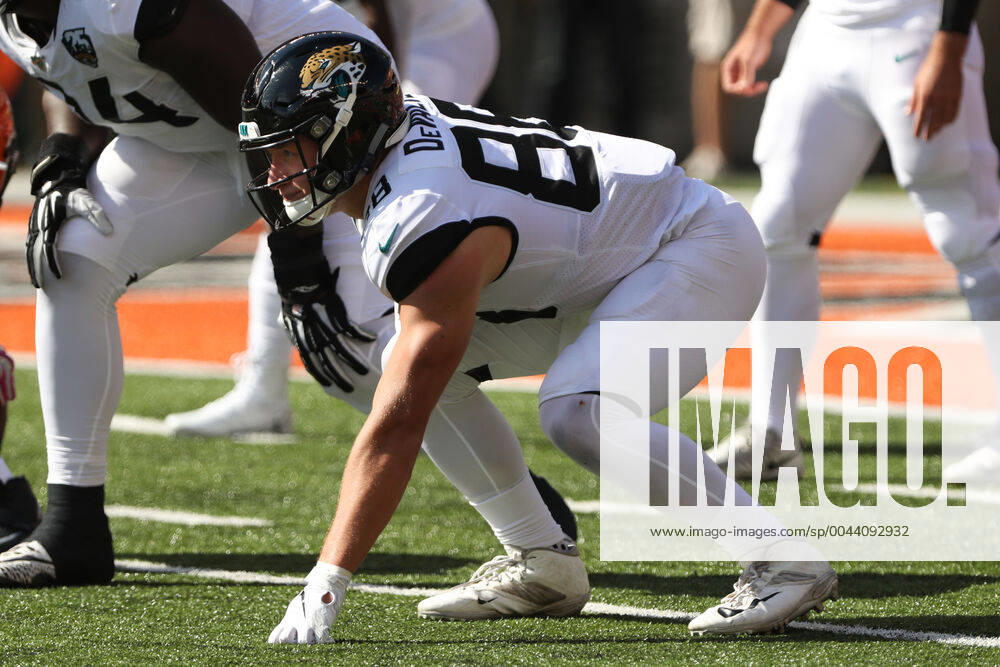 CINCINNATI, OH - OCTOBER 20: Jacksonville Jaguars tight end Seth DeValve (88) lines up for a play during the game against the Jacksonville Jaguars and the Cincinnati Bengals on October 20th 2019, at Paul Brown Stadium in Cincinnati, OH. (Photo by Ian Johnson Icon Sportswire) NFL, American Football Herren, USA OCT 20 Jaguars at Bengals Icon191020063
