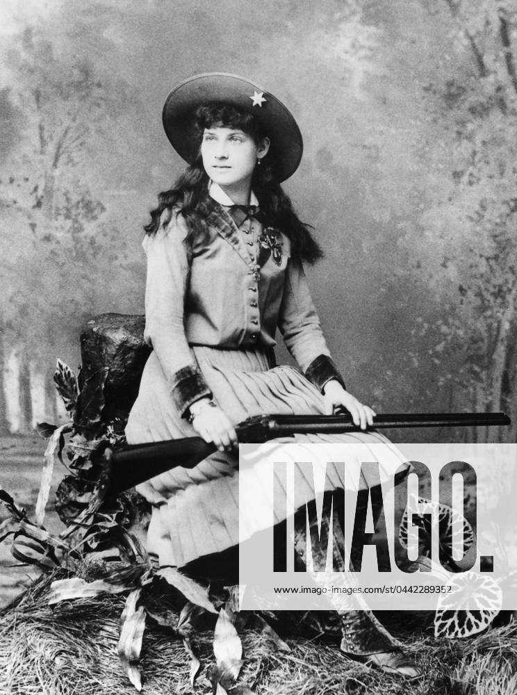 ANNIE OAKLEY (1860-1926). American markswoman. Undated photograph.