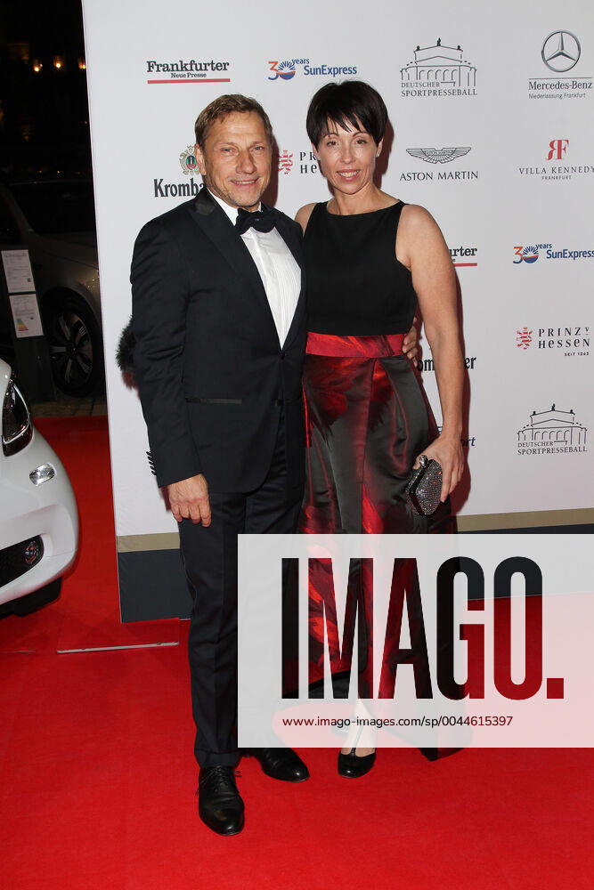 Richy Mueller mit Ehefrau Christl Stumhofer Deutscher Sportpresseball 2019 an der alten Oper in Frankfurt am 09.11.2019