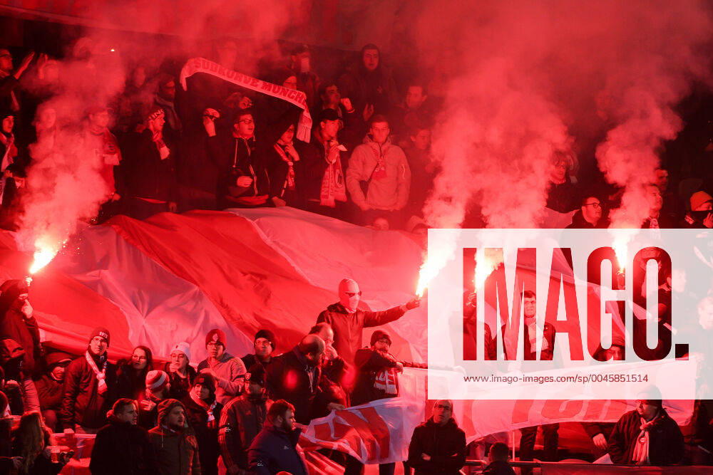 Fans of FC Bayern Munich II ignite Bengalos, Bengalo, Bengalos, fireworks, flare fans, audience, spectators, mood, atmosphere, stadium, 22 12 2019, Munich Germany , Football, 3 League, FC Bayern Munich II FC Würzburger Kickers, DFB DFL REGULATIONS PROHIBIT ANY USE OF PHOTOGRAPHS AS IMAGE SEQUENCES AND OR QUASI VIDEO
