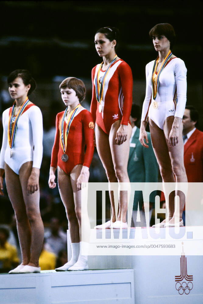 GNAUCK Maxi Team DDR 2 place at the award ceremony for the womens floor with Nadja COMANECI, Neill KIM and SCHAPOSCHNIKOWA Natalia Gymnastics for Women Summer Olympic Games 1980 in Moscow on July 25th 1980 in Moscow