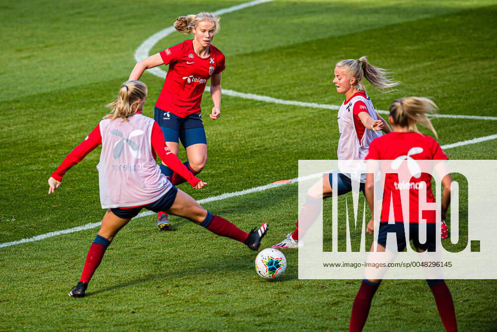 Julie Blakstad of the Norwegian womens national football team during a training session on September 18, 2020 in Oslo Photo Marius Simensen BILDBYRAN Cop 238 bbeng dam em kval em kvalifisering kvinnor em kvalik football fotball fotboll norge norway soccer training training träning uefa euro qualifier,