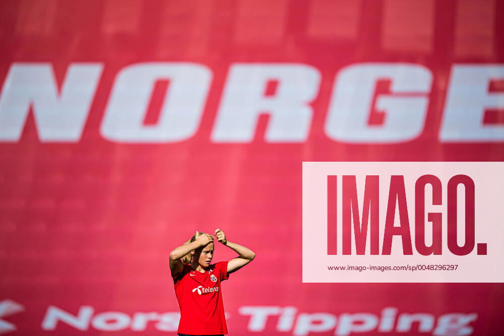 Julie Blakstad of the Norwegian womens national football team during a training session on September 18, 2020 in Oslo Photo Marius Simensen BILDBYRAN Cop 238 bbeng dam em kval em kvalifisering kvinnor em kvalik football fotball fotboll norge norway soccer training training träning uefa euro qualifier,