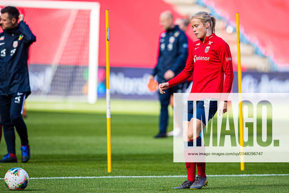Julie Blakstad of the Norwegian womens national football team during a training session on September 18, 2020 in Oslo Photo Marius Simensen BILDBYRAN Cop 238 bbeng dam em kval em kvalifisering kvinnor em kvalik football fotball fotboll norge norway soccer training training träning uefa euro qualifier,