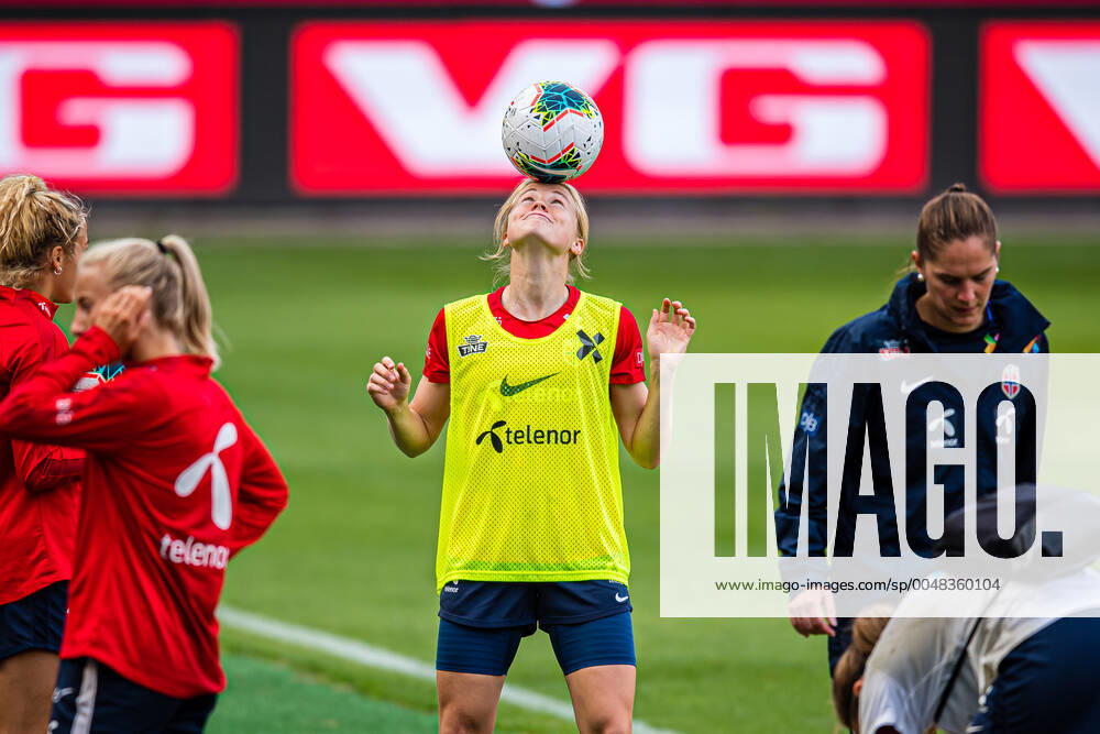 Julie Blakstad of the Norwegian womens national football team during a training session on September 20, 2020 in Oslo Photo Marius Simensen BILDBYRAN Cop 238 bbeng dam em kval em kvalifisering Women em kvalik football fotball fotboll norge norway soccer training training träning uefa euro qualifier,